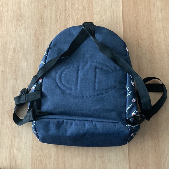 Kids Champion backpack NWOT - Picture 3 of 6